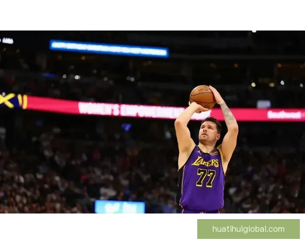 东契奇约翰逊荣膺月最佳文班连续三次摘最佳防守奖